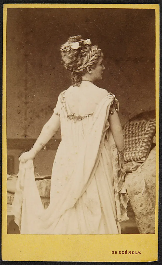 Charlotte Wolter