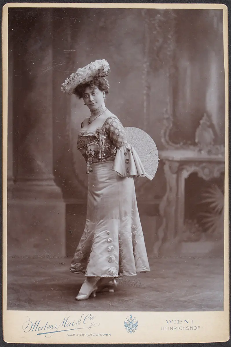 Mila Theren
