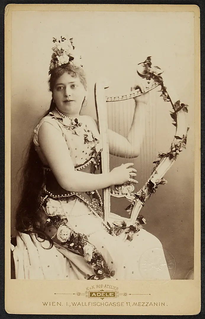 Lola Beeth, Verweis auf Stücktitel: Tannhäuser