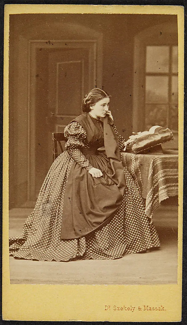 Charlotte Wolter