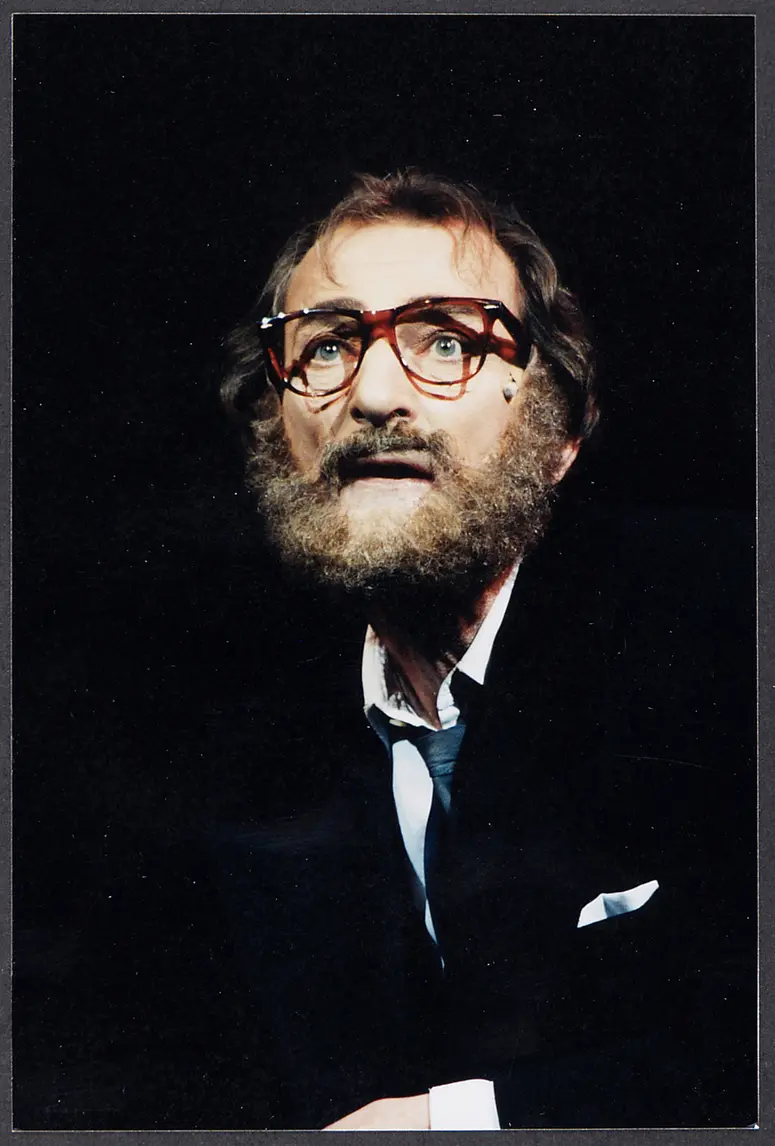 Ludwig Hirsch, Verweis auf Stücktitel: Irma la Douce