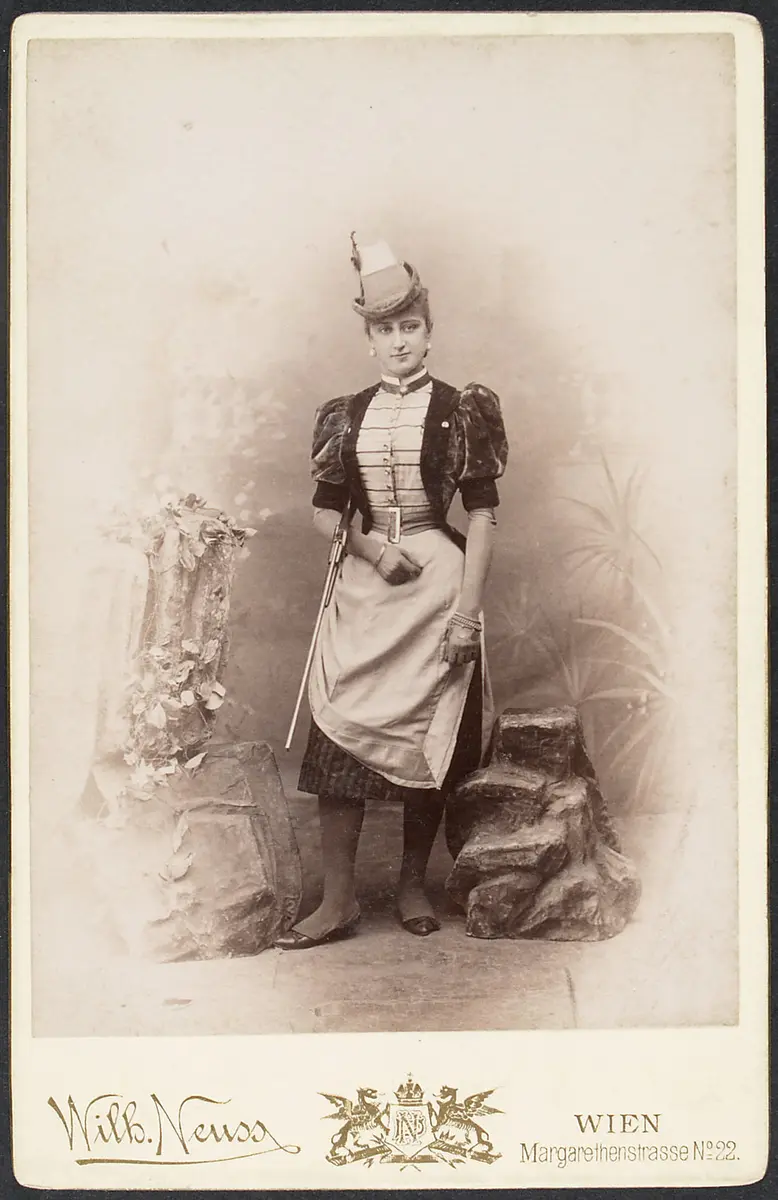 Gisela Schreitter, Verweis auf Stücktitel: Rouge et Noir