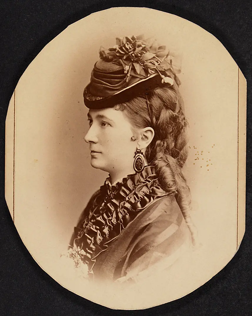 Charlotte Wolter