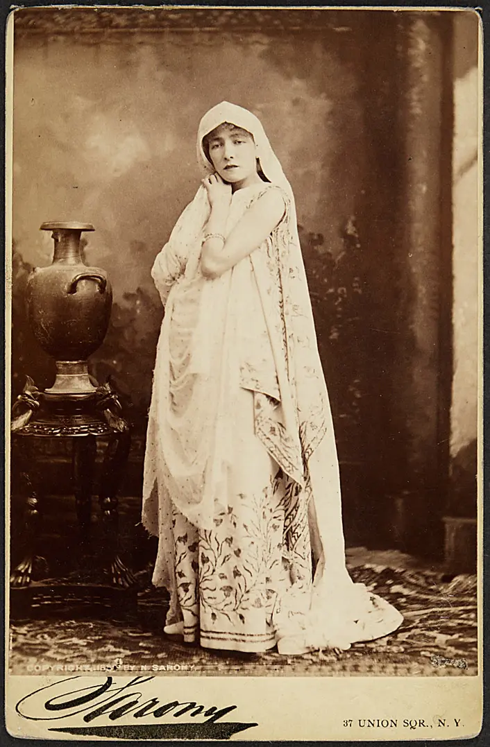 Sarah Bernhardt, Verweis auf Stücktitel: Phädra