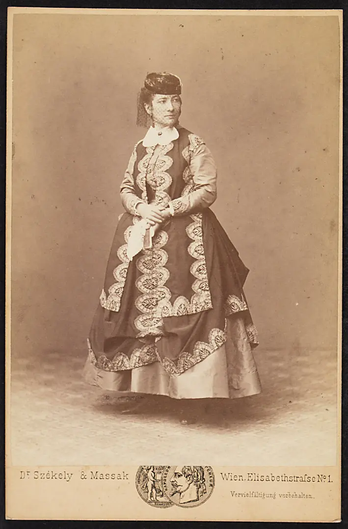 Charlotte Wolter