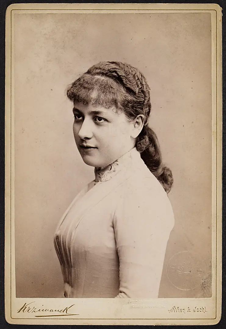 Thea Wolf