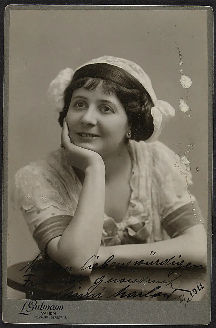 Mimi Marlow