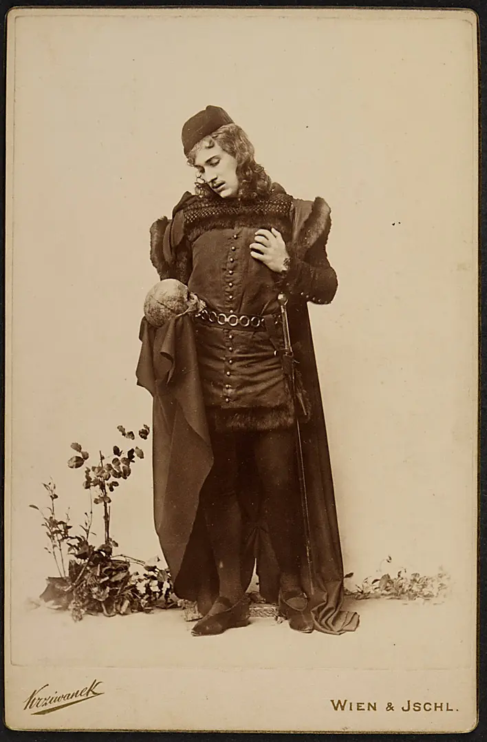 Ferdinand Bonn, Verweis auf Stücktitel: Hamlet