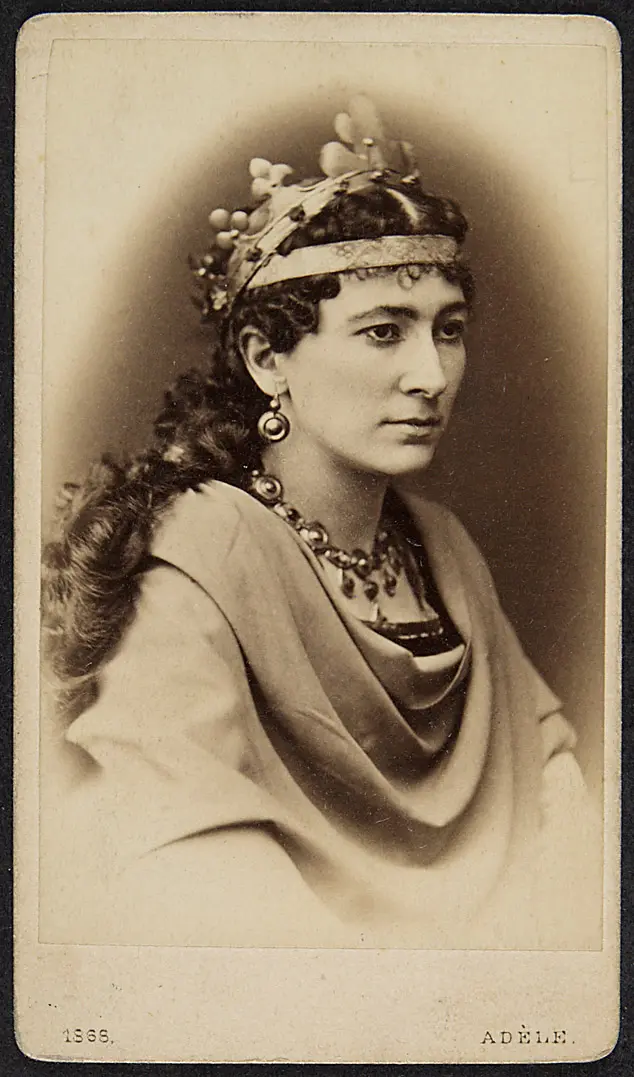 Charlotte Wolter