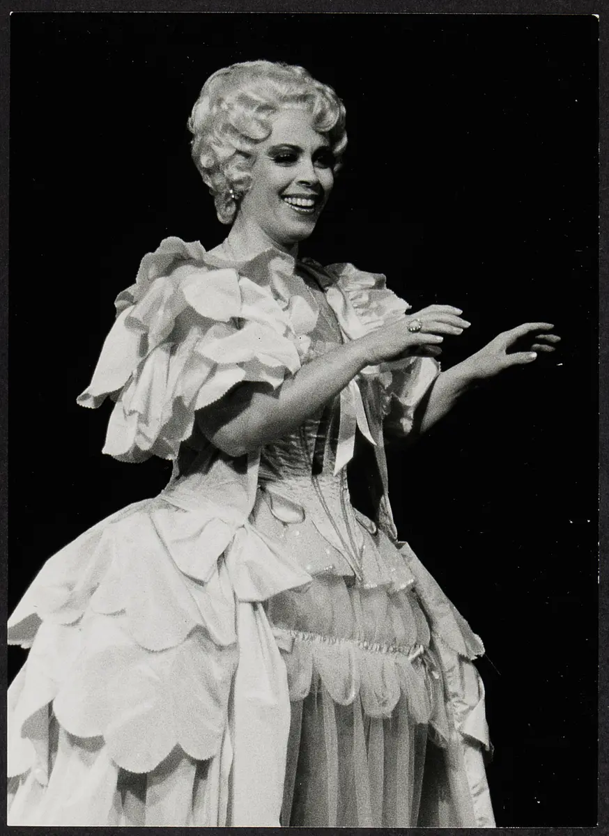 Elisabeth Kales, Verweis auf Stücktitel: Madame Pompadour