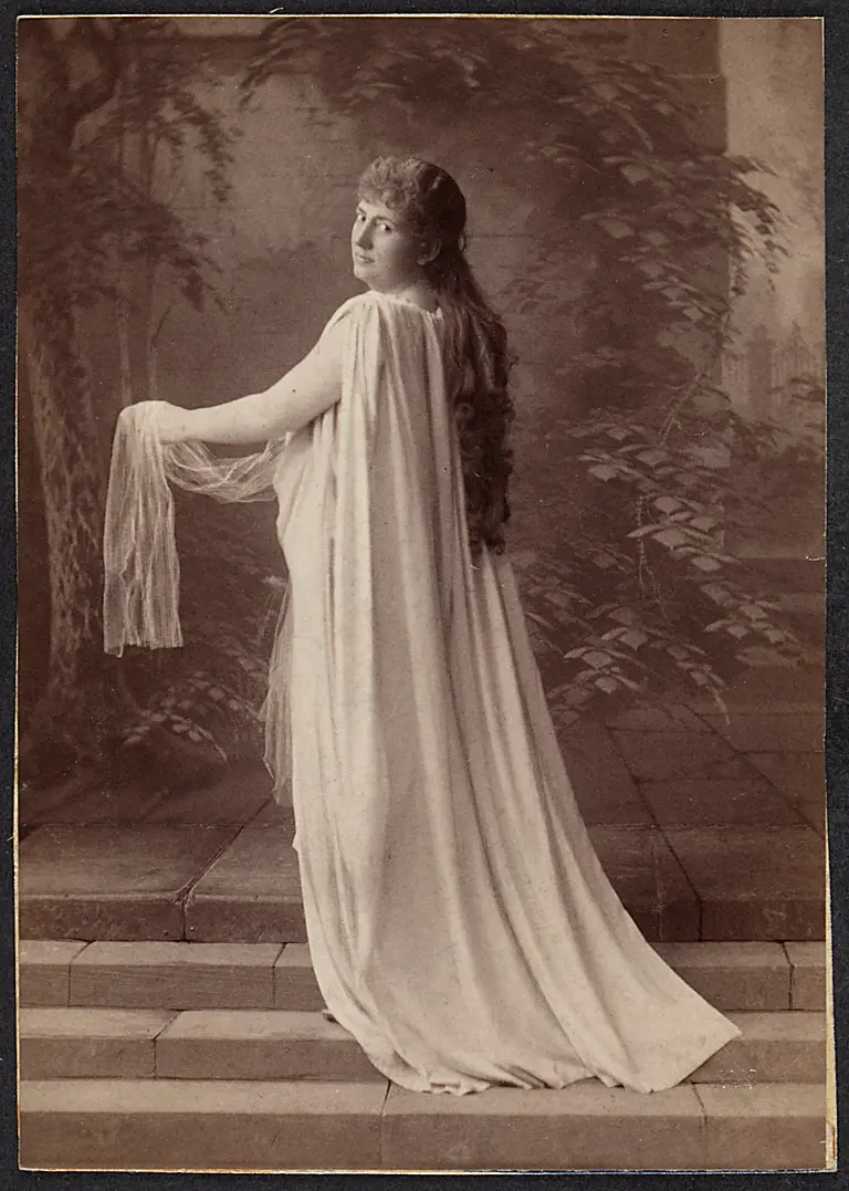 Rosa Hasselbeck, Verweis auf Stücktitel: Tristan und Isolde