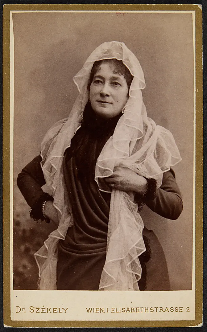 Charlotte Wolter