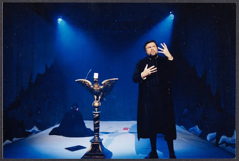 Walter Holub, Verweis auf Stücktitel: Don Juan und Faust