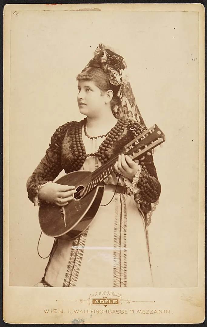 Marie Renard, Verweis auf Stücktitel: Carmen