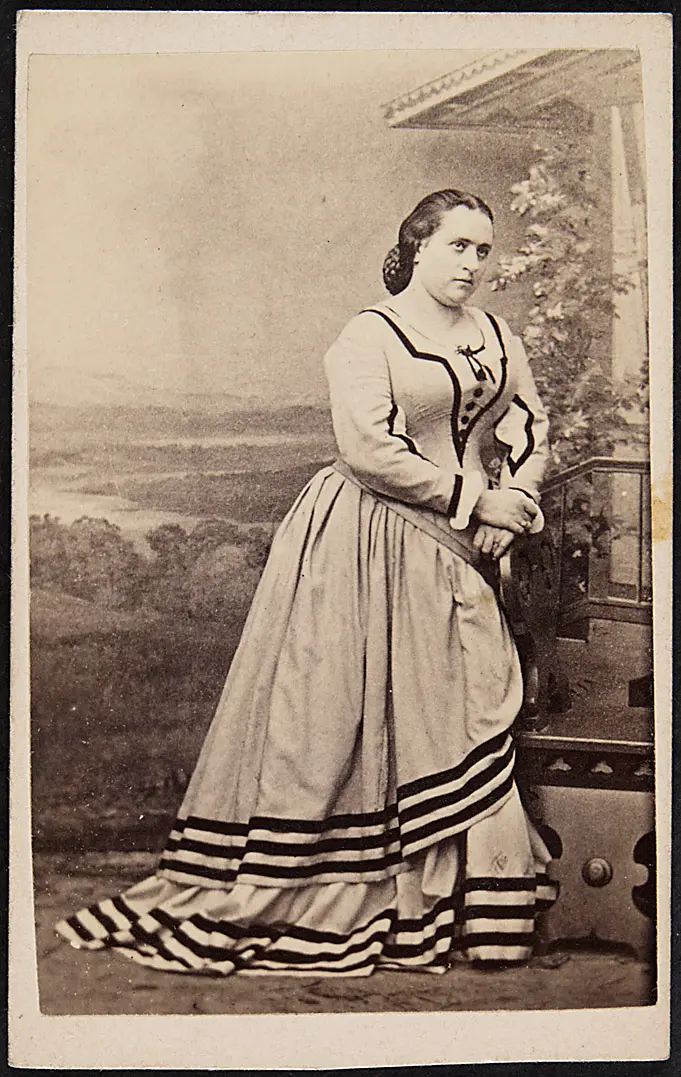 Louise Dustmann