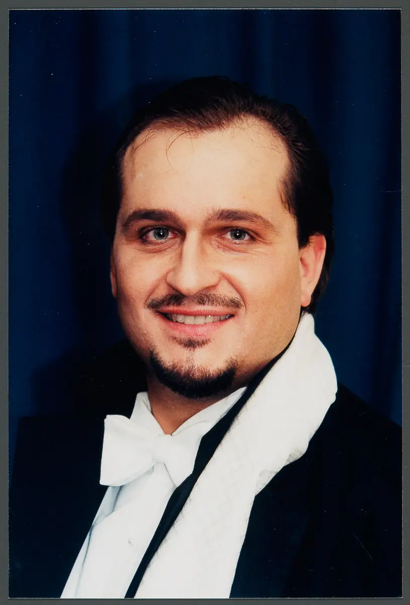 Dietmar Kerschbaum, Verweis auf Stücktitel: Die Fledermaus