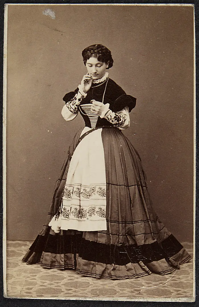 Charlotte Wolter