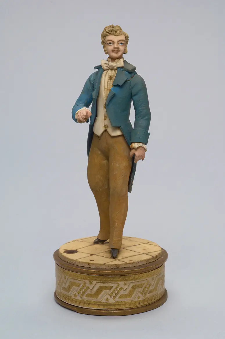 Eleganter Herr - Tragantfigur