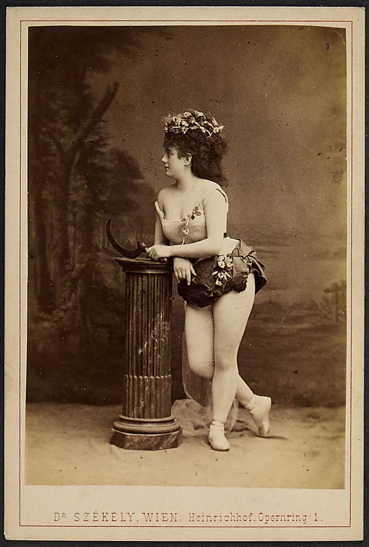 Mme. de la Croix