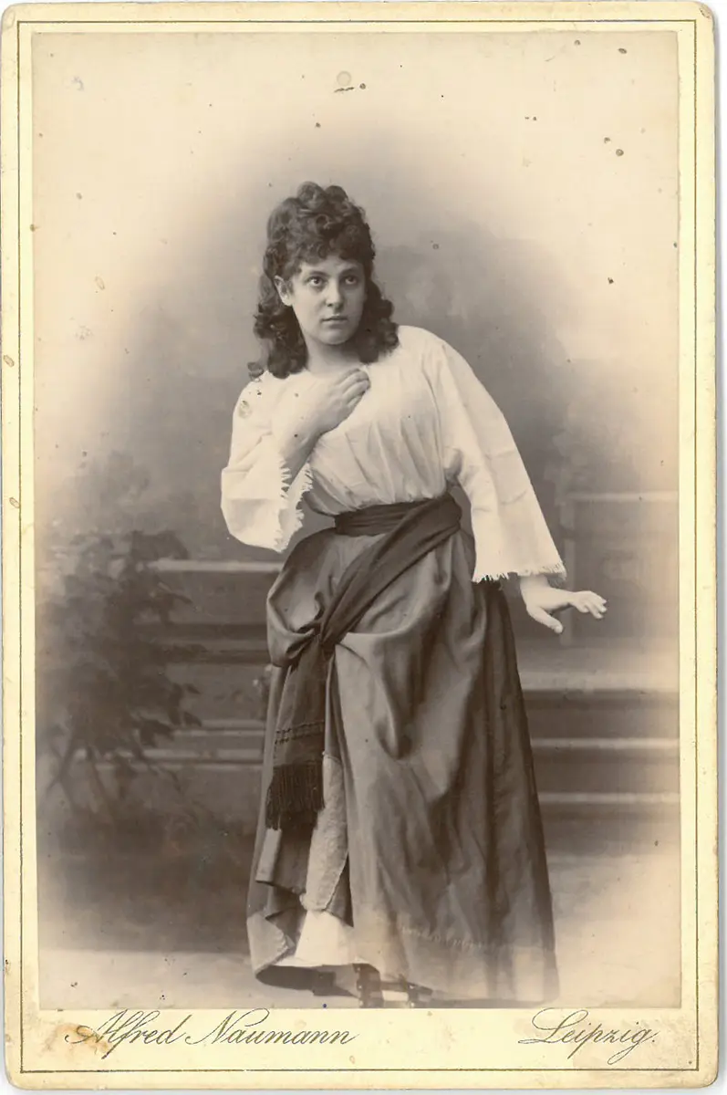 Paula Mark, Verweis auf Stücktitel: Mignon