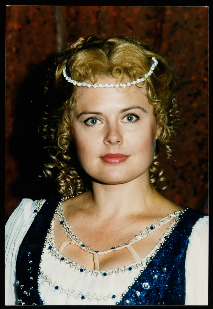 Ildiko Raimondi, Verweis auf Stücktitel: Zauber(flöten)reich Theater