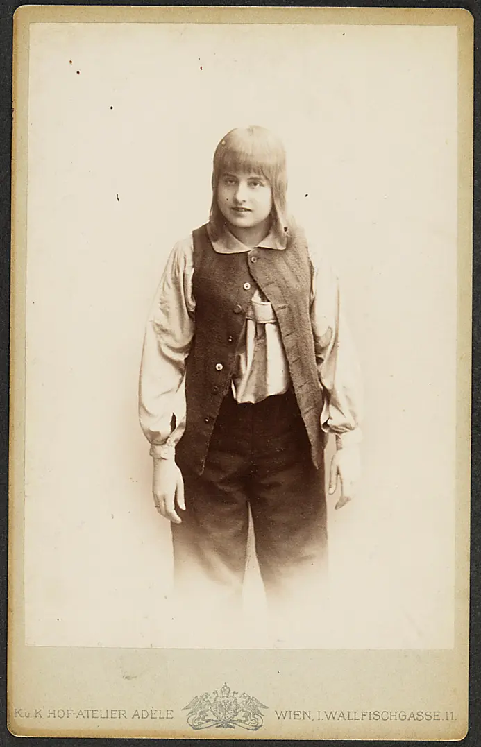 Marie Renard, Verweis auf Stücktitel: Hänsel und Gretel