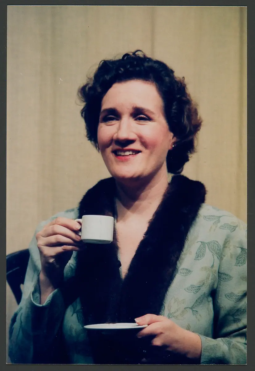 Melanie Preston, Verweis auf Stücktitel: Private Lives