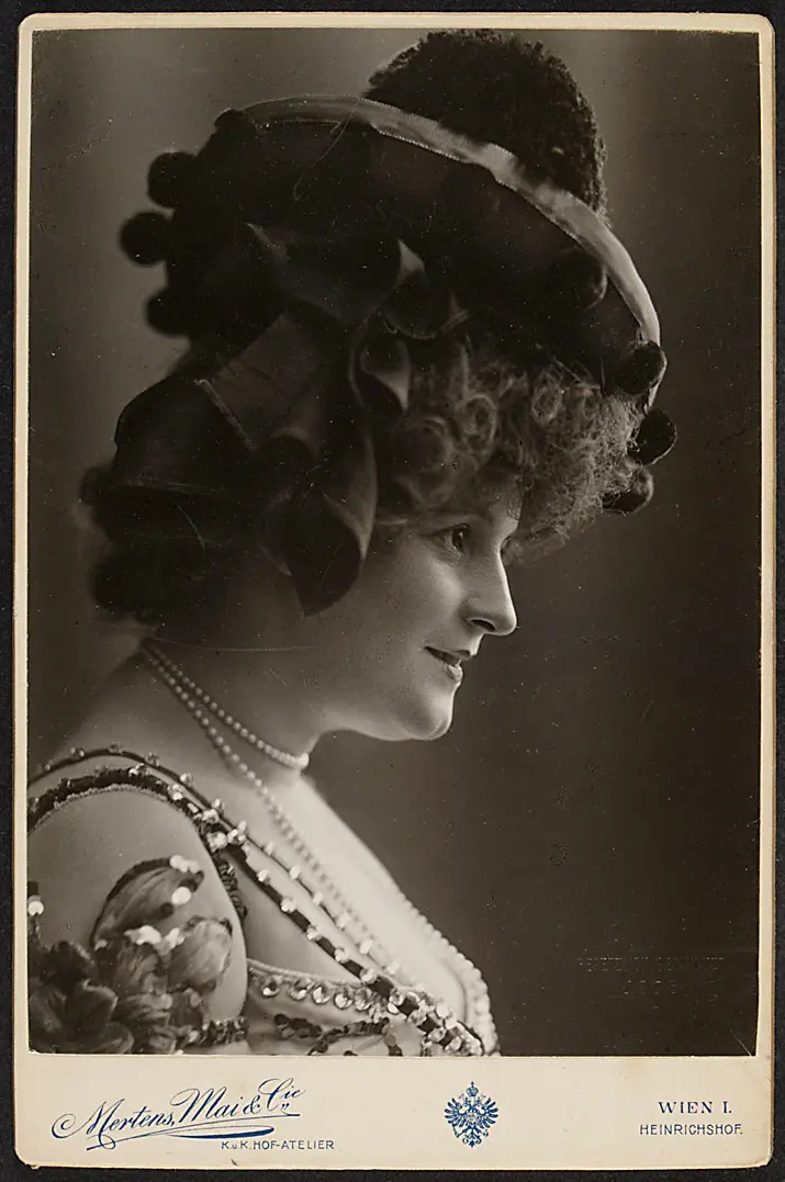 Annie Dirkens