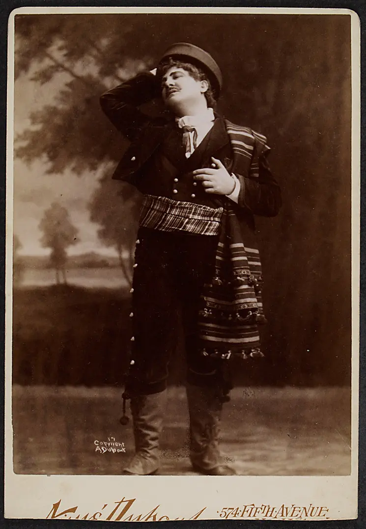 Franz Naval, Verweis auf Stücktitel: Carmen