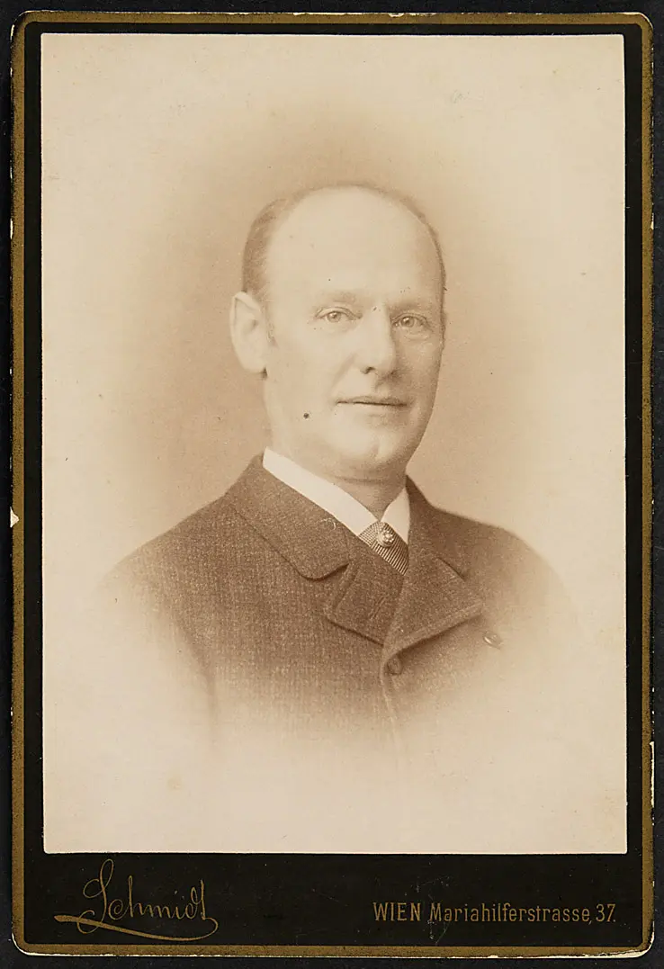 Hermann Schöne