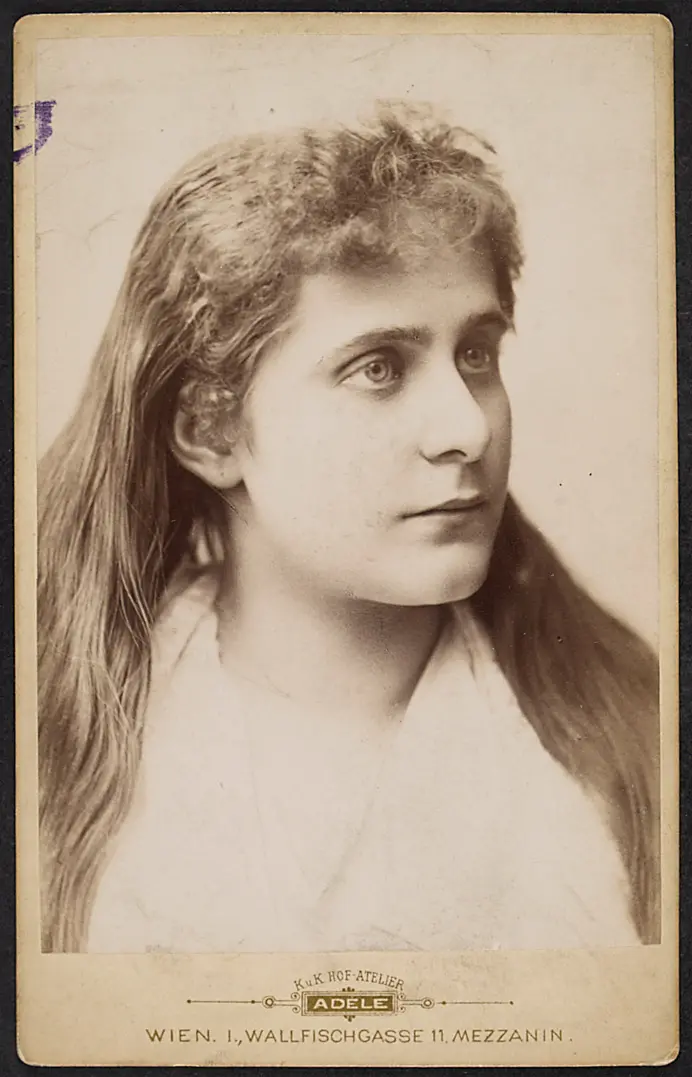 Henriette Standhartner