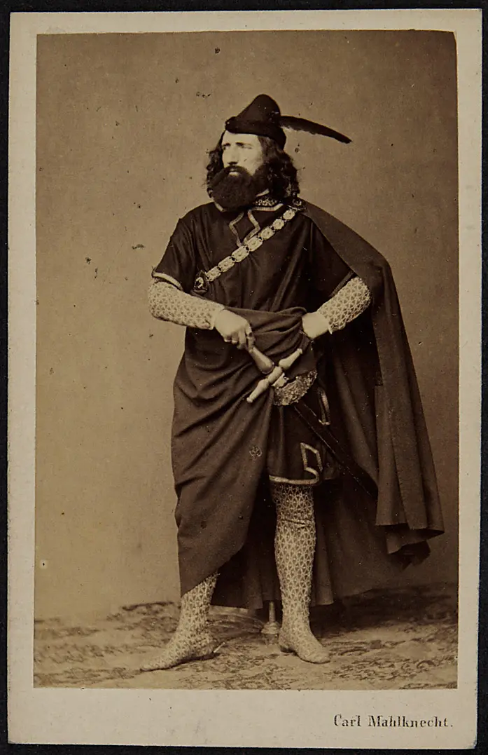 Emil Franz, Verweis auf Stücktitel: Nibelungen