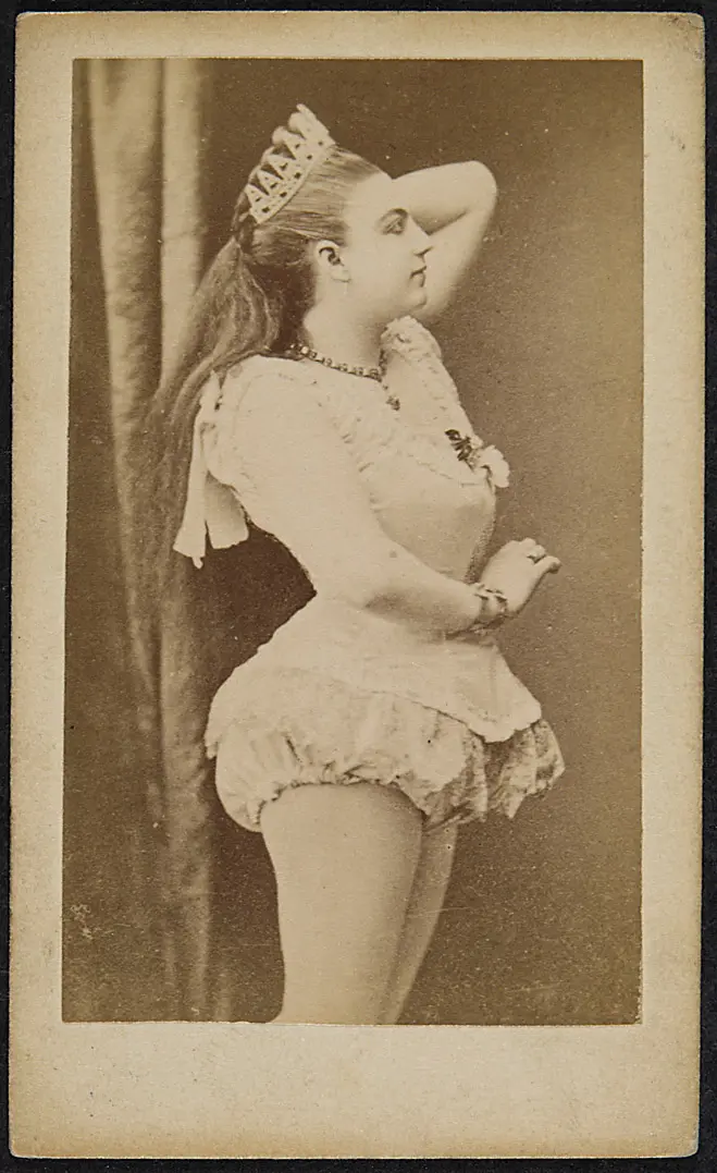 Leona Dare