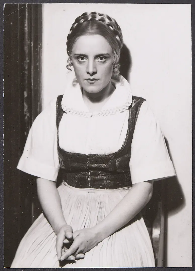 Julia Janssen, Verweis auf Stücktitel: Egmont