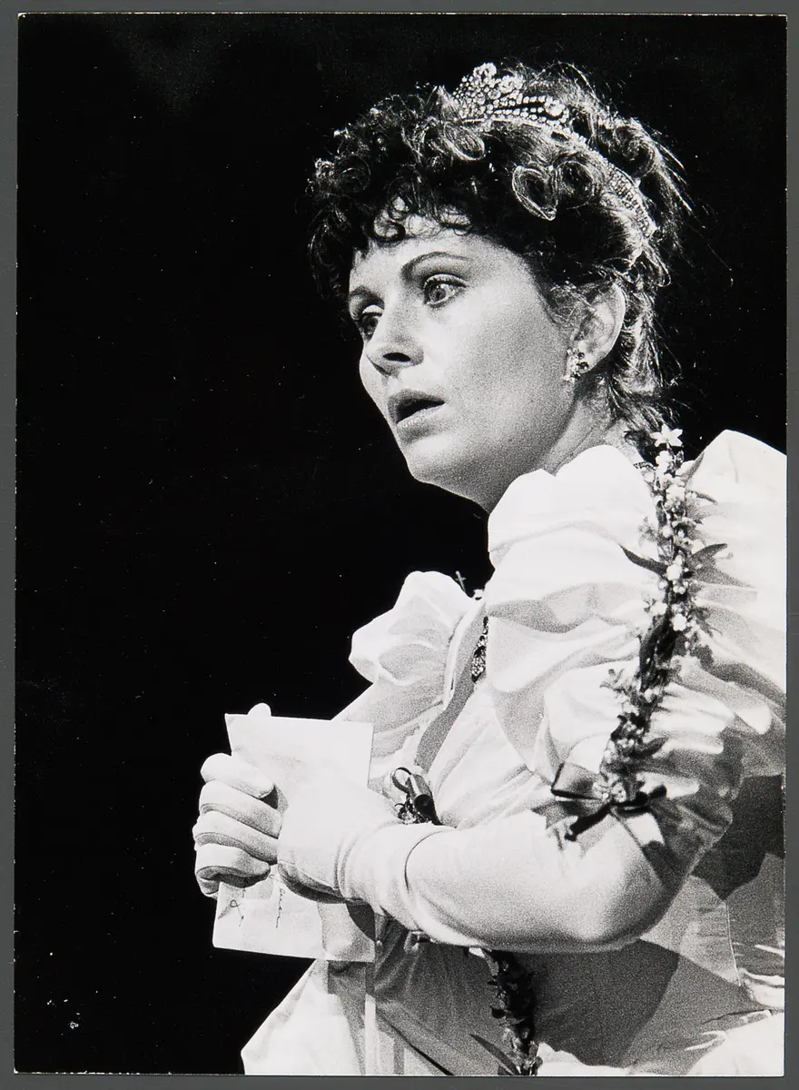 Marianne Nentwich, Verweis auf Stücktitel: Lady Windermeres Fächer