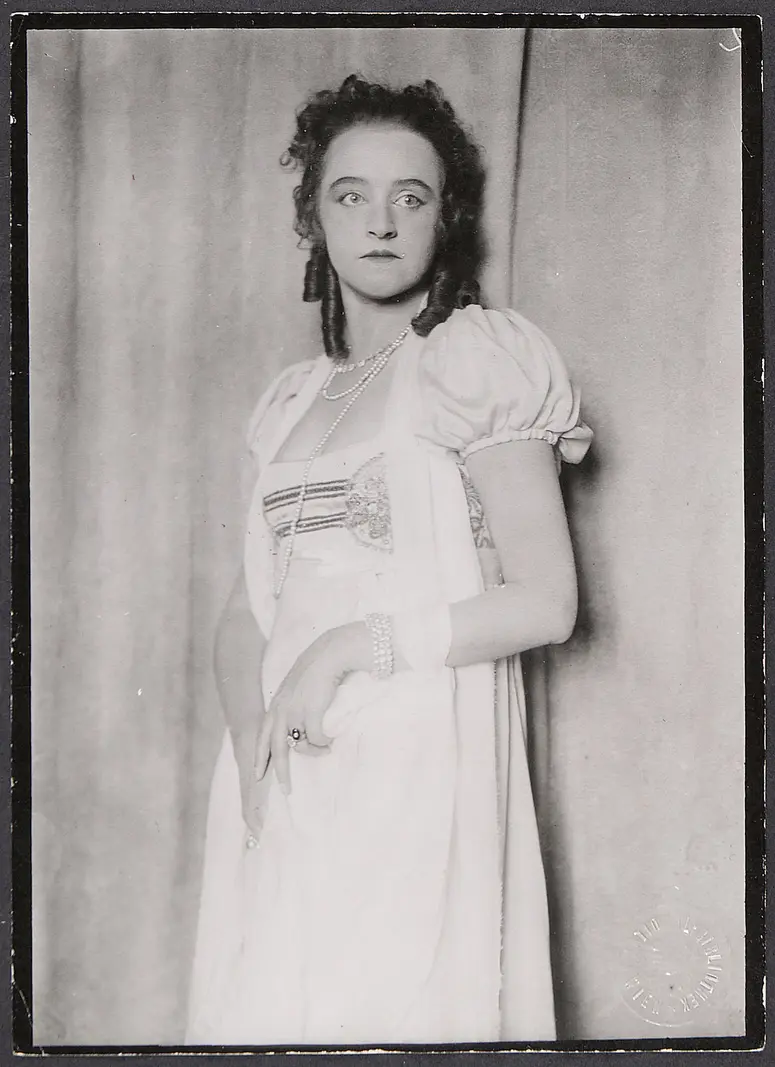 Ebba Johannsen, Verweis auf Stücktitel: Metternich