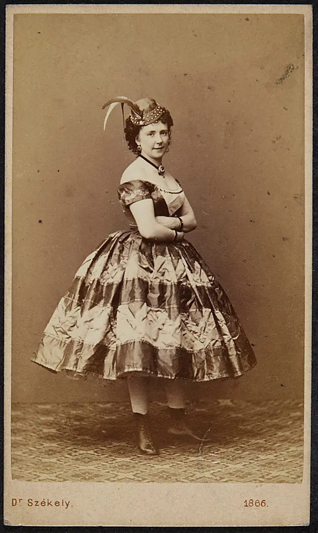 Karoline Mayr, Verweis auf Stücktitel: Prinzessin Hirschkuh