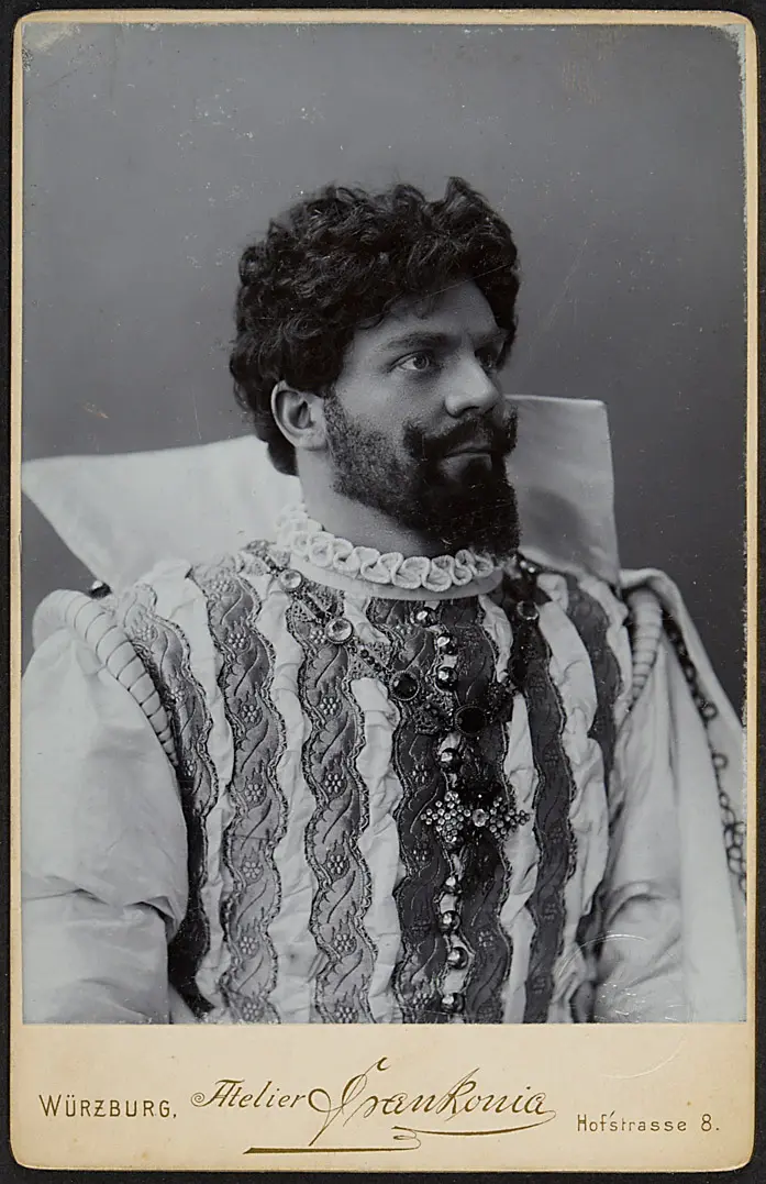 Hermann Benke, Verweis auf Stücktitel: Graf Essex