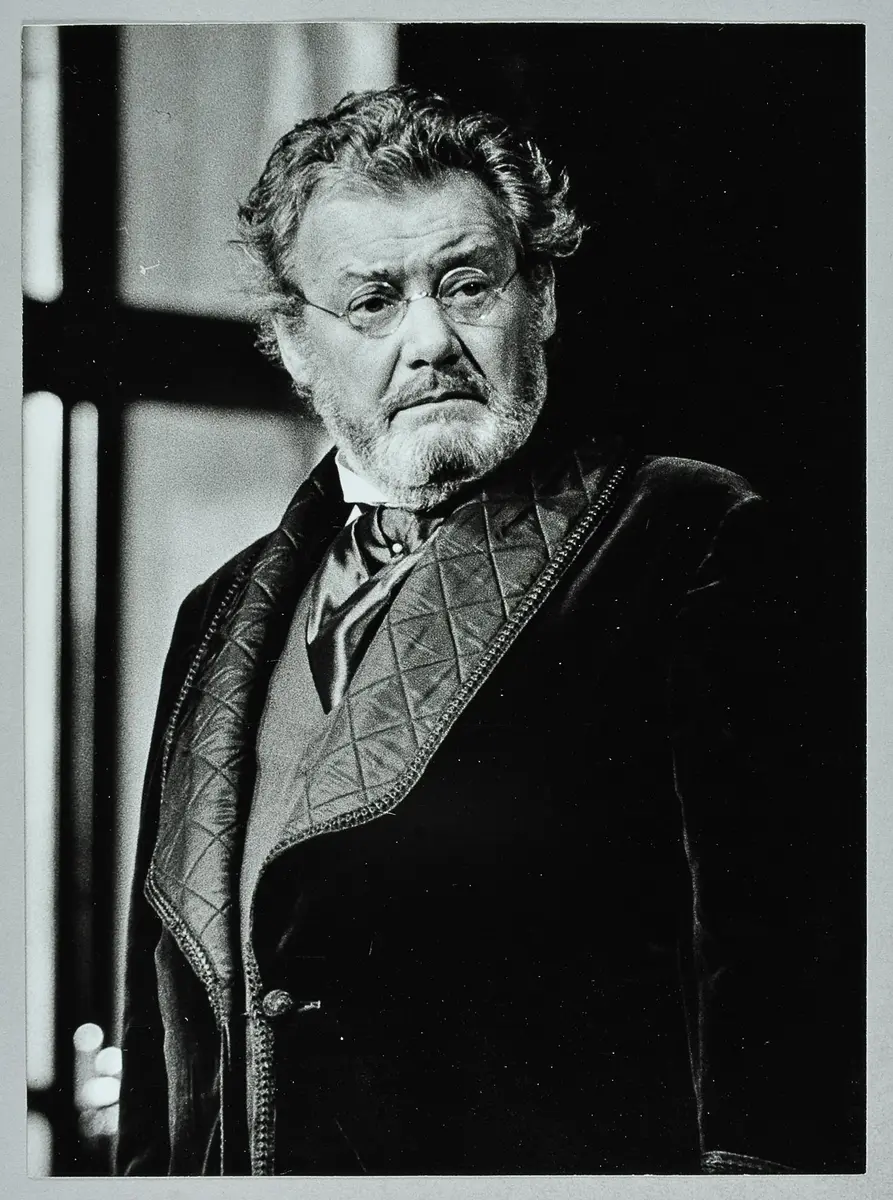 Rudolf Strobl, Verweis auf Stücktitel: Der Raub der Sabinerinnen