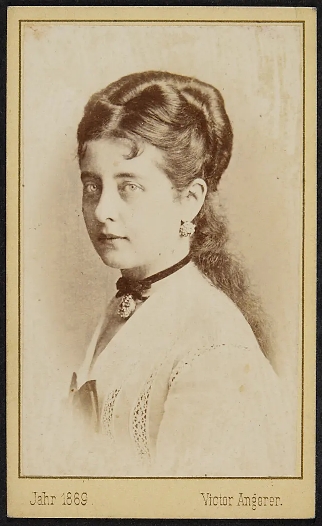 Pauline Lucca