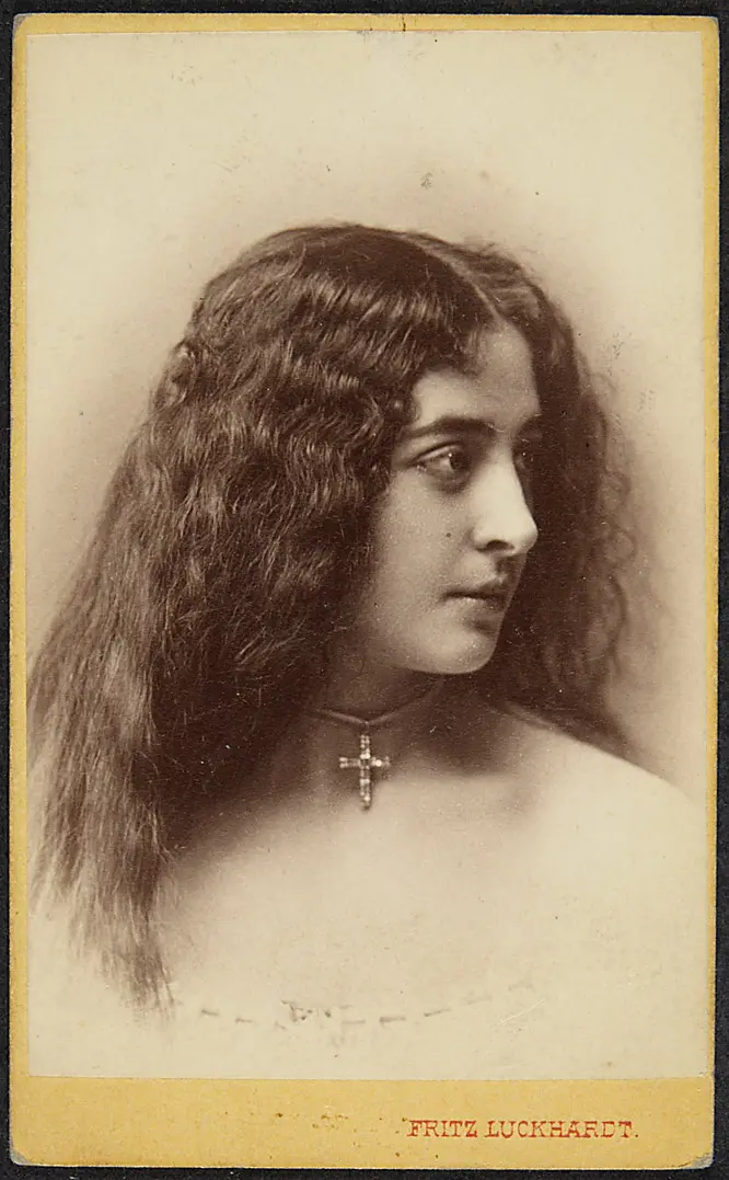 Louise Stauber
