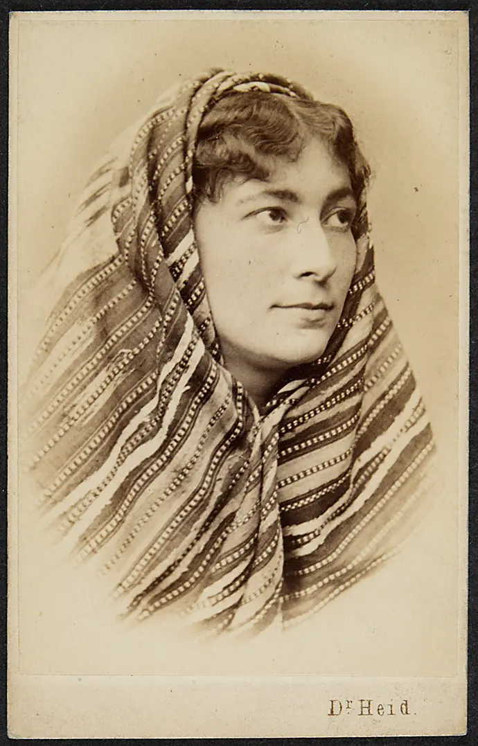Charlotte Wolter