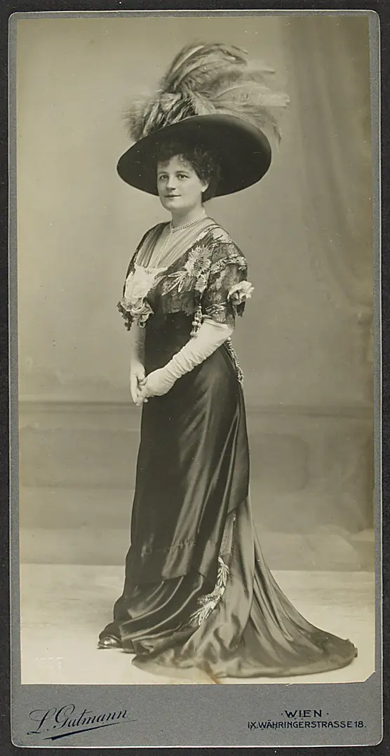 Annie Dirkens
