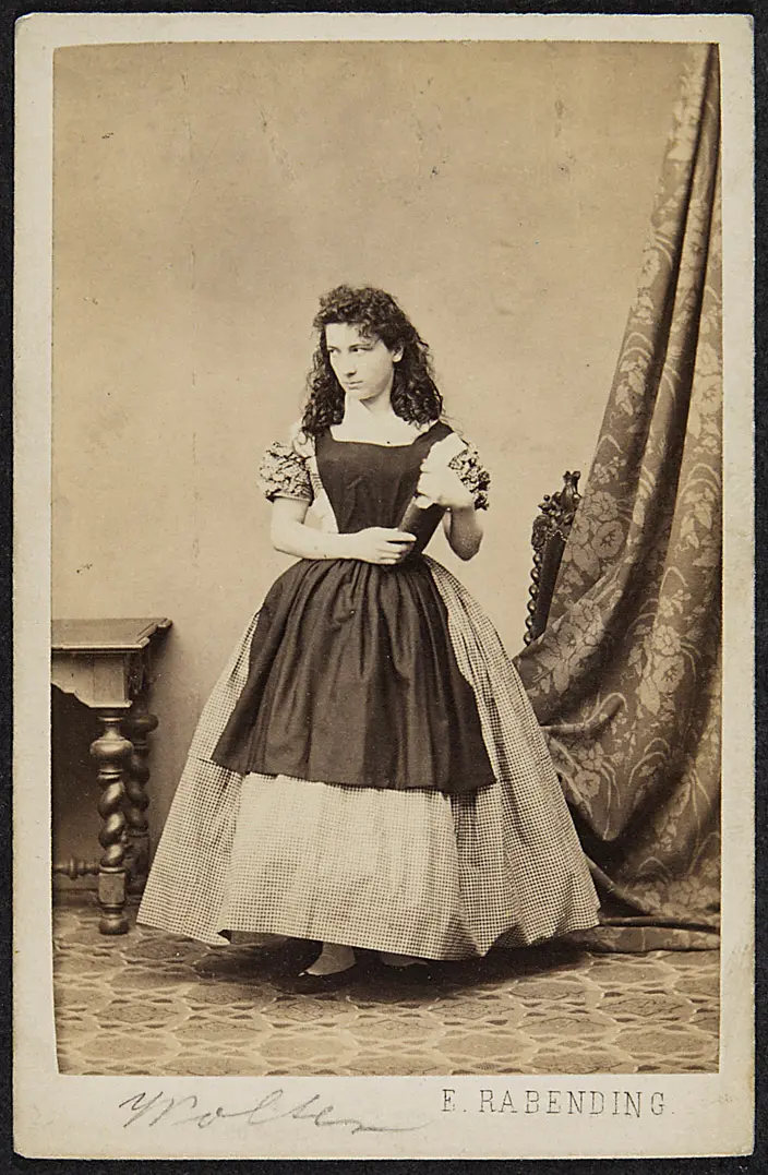 Charlotte Wolter