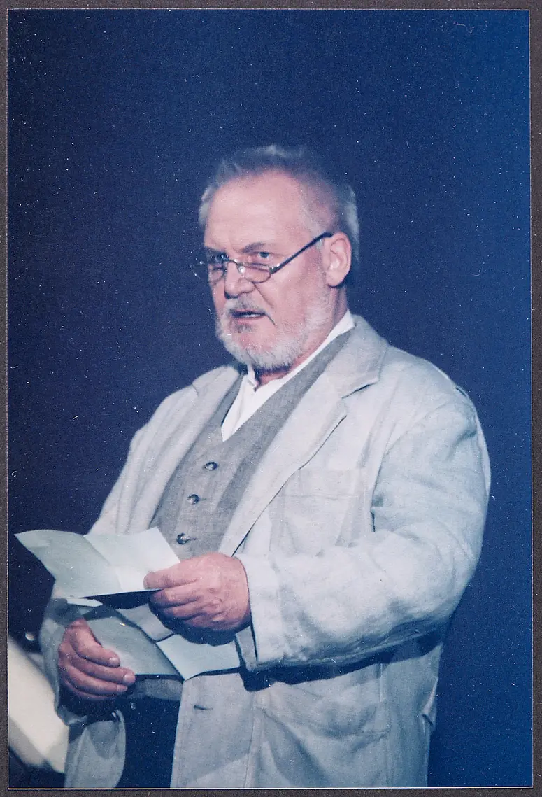 Wolfgang Hübsch, Verweis auf Stücktitel: Die Glut