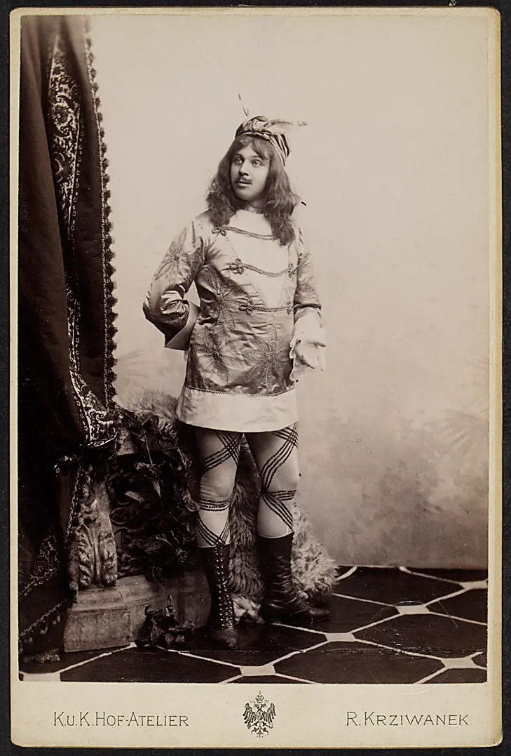 Julius Spielmann, Verweis auf Stücktitel: König Chilperich