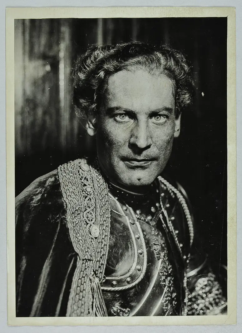 Erich Strömer, Verweis auf Stücktitel: König Richard III.